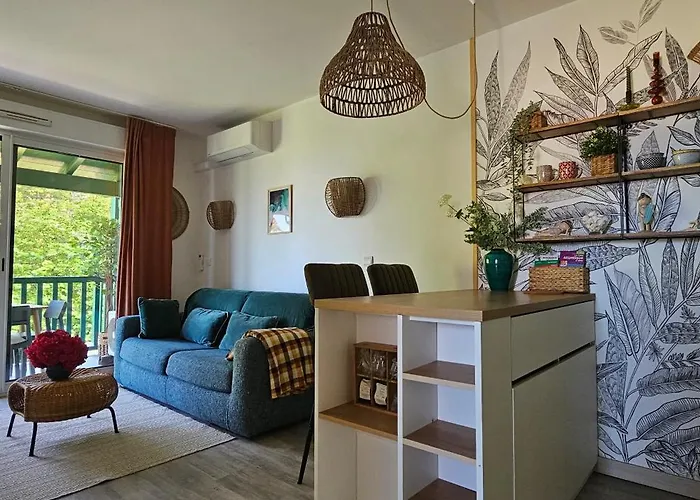 Pause Luzienne A Deux Pas De La